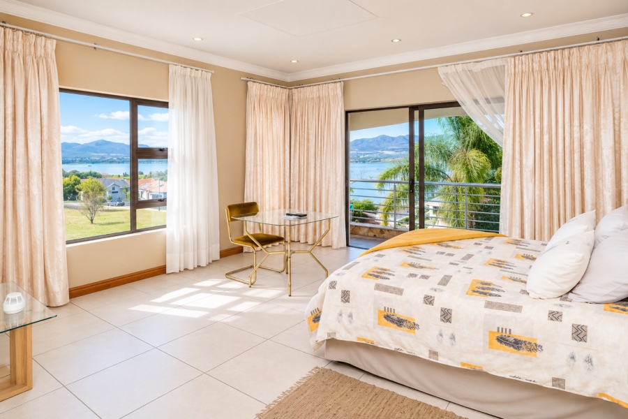 4 Bedroom Property for Sale in Kosmos Ridge North West
